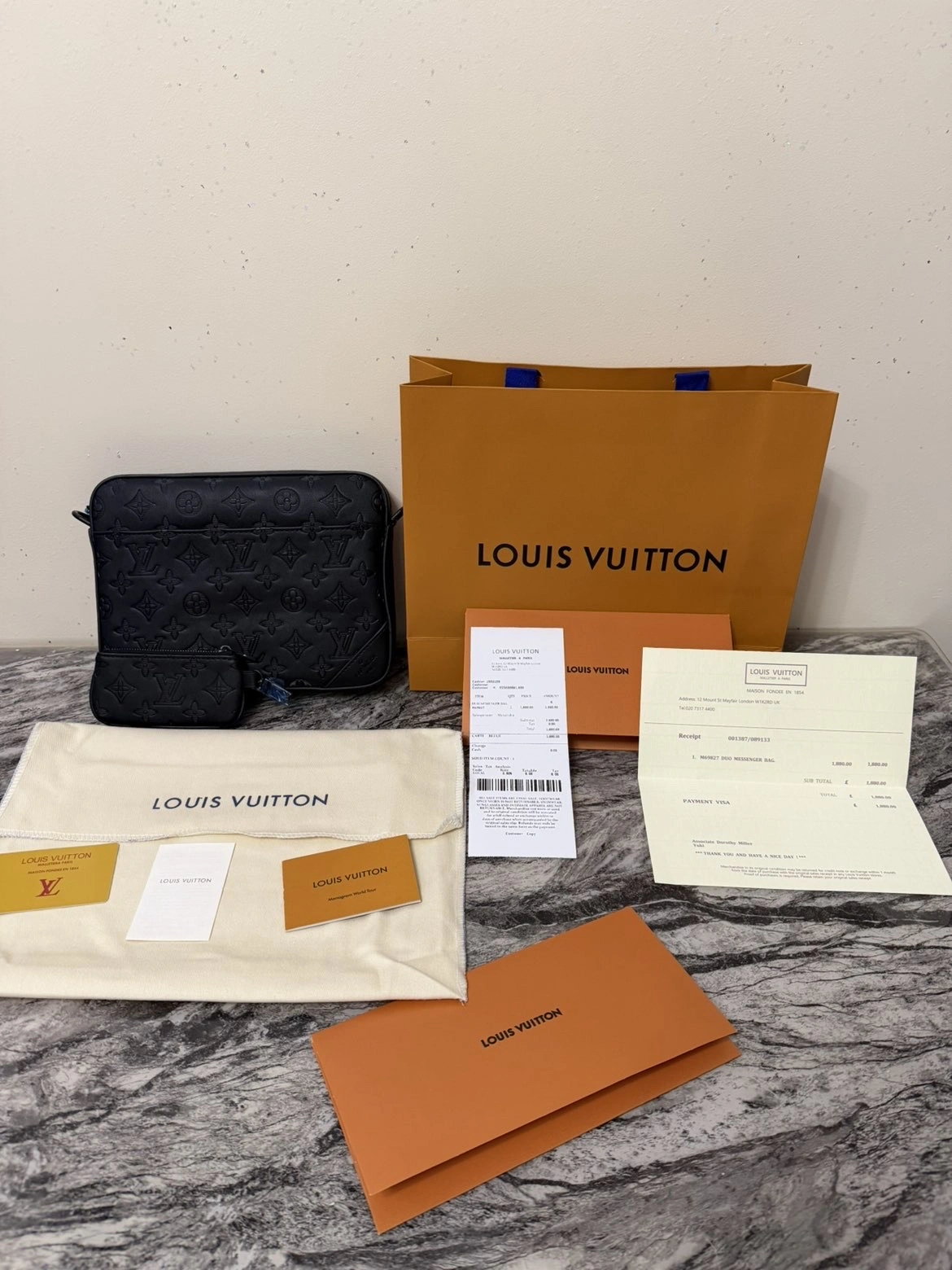 Lv Pouches